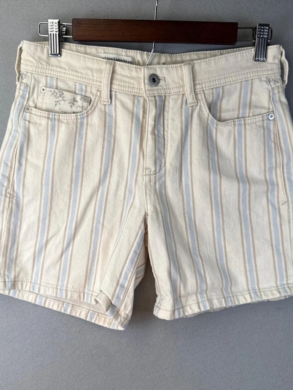 Anthropologie Pilcro High-Rise Striped Slim Boyfriend Denim Shorts Size 25 - Picture 2 of 9